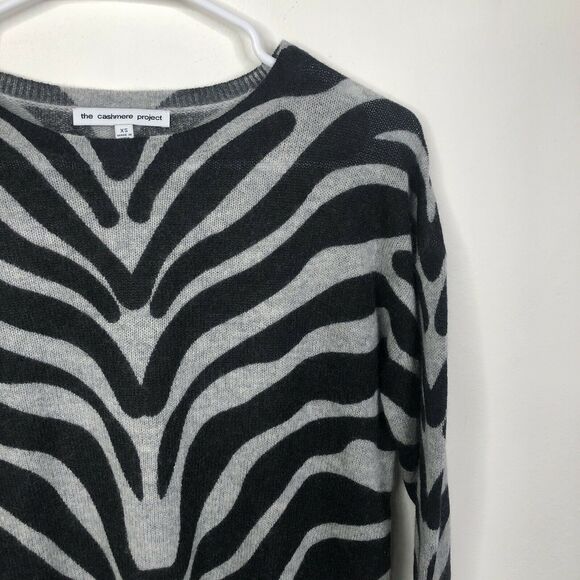 The Cashmere Project Gray Black Zebra Swirl Long Sleeve Cashmere Sweater XS - Picture 2 of 7